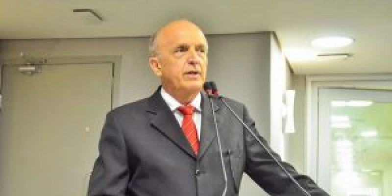 Secretário de Saúde faz alerta aos campinenses sobre o risco de contaminação e lamenta postura do atual prefeito em abrir bares para festejos de fim de ano