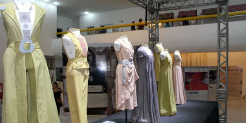 PBGás apoia coleção de roupas e peças em labirinto no Salão do Artesanato