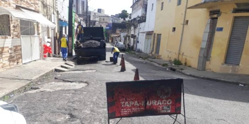 Seinfra executa diversos serviços de manutenção em 26 bairros nesta sexta-feira
