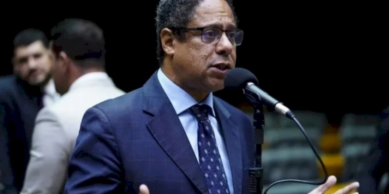 URGENTE: PL das Fake News é removido da pauta da Câmara