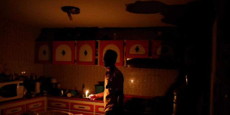 Pane elétrica volta a deixar cidades da Venezuela sem energia