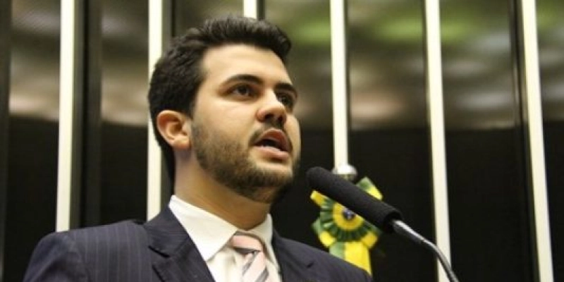 Wilson Filho apresentará projeto de lei que proíbe dupla função de motoristas na PB