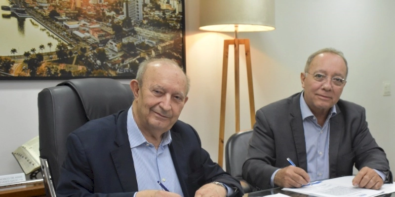 Presidente da FIEPB, Francisco Gadelha, realiza transição de cargo para o empresário José William Montenegro Leal
