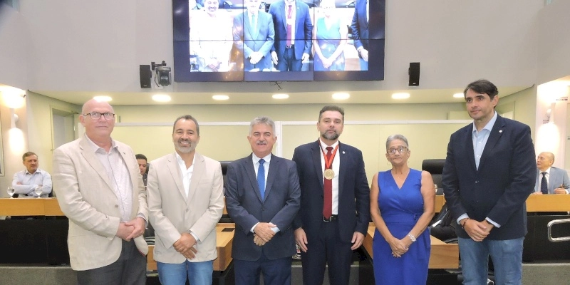 ALPB concede Medalha Epitácio Pessoa aos médicos Bruno Leandro de Souza e Leonardo de Lima Leite