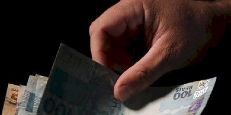 Nascidos até 1968 podem agendar saque de valores esquecidos