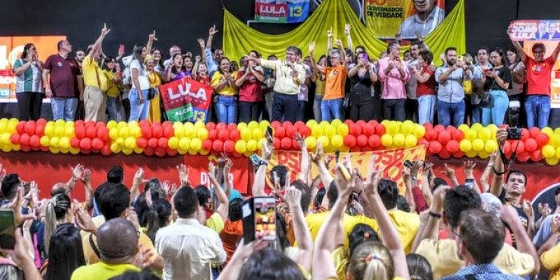 Em plenária, oito partidos do campo popular se unem em ato pró-Lula e João