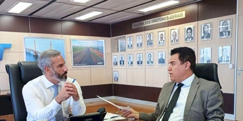 Wilson Santiago vai ao DNIT e solicita obra da BR-434 e duplicação da BR-104, em Queimadas