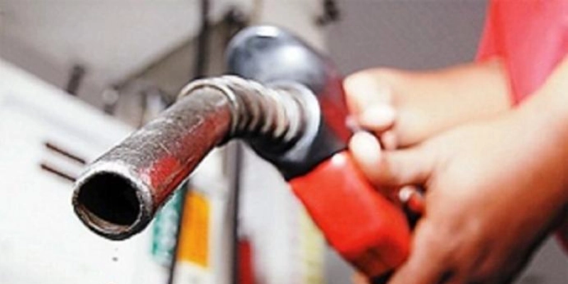 Preço da gasolina cai 2% nas refinarias a partir deste sábado (20)