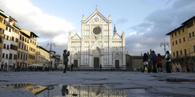 Cem doadores financiam restauração da tumba de Michelangelo