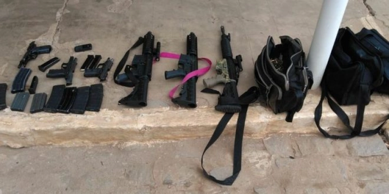 Suspeitos de estourar banco em Taperoá-PB são perseguidos e presos pela PM; Várias armas apreendidas