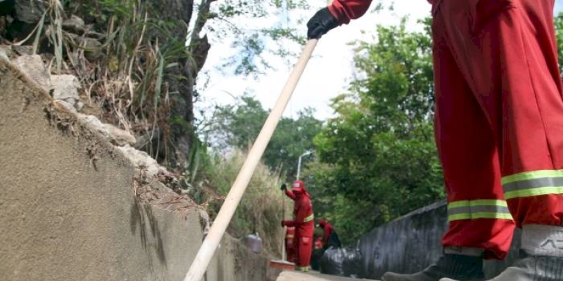 Emlur transforma pontos de descarte irregular de resíduos em jardins, na Capital
