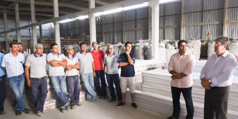 João Azevêdo é recepcionado por empresários e dialoga sobre o futuro do setor industrial