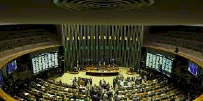 PL das Fake News traz imunidade parlamentar e é criticado