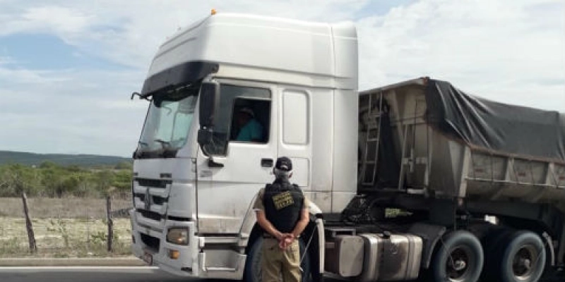 DER-PB autua 123 motoristas nas rodovias do litoral paraibano