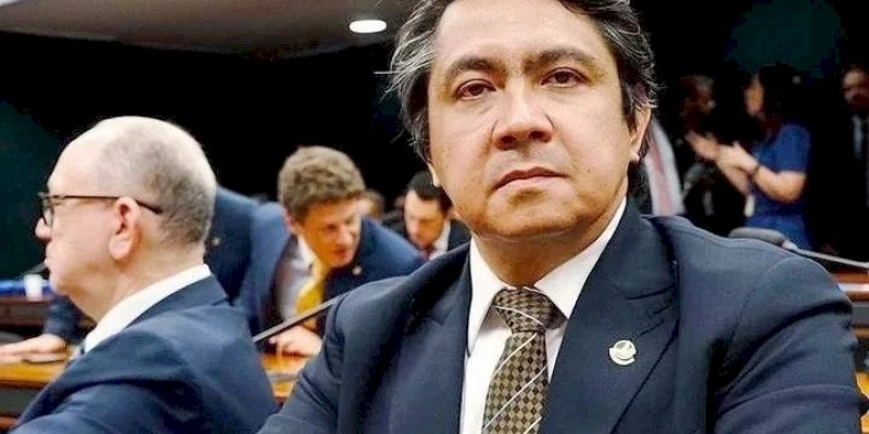 MPF questiona como senador gastou quase R$ 4 mil em combustível em um único dia e mais de R$ 25 mil em refeições