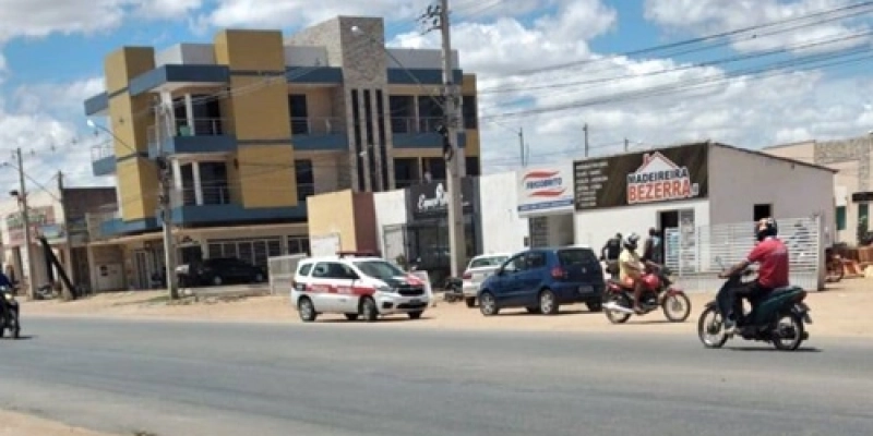 Em menos de uma semana Madeireira é assaltada pela 2ª vez em Sousa; Bandidos armados rederam as vítimas e levaram dinheiro