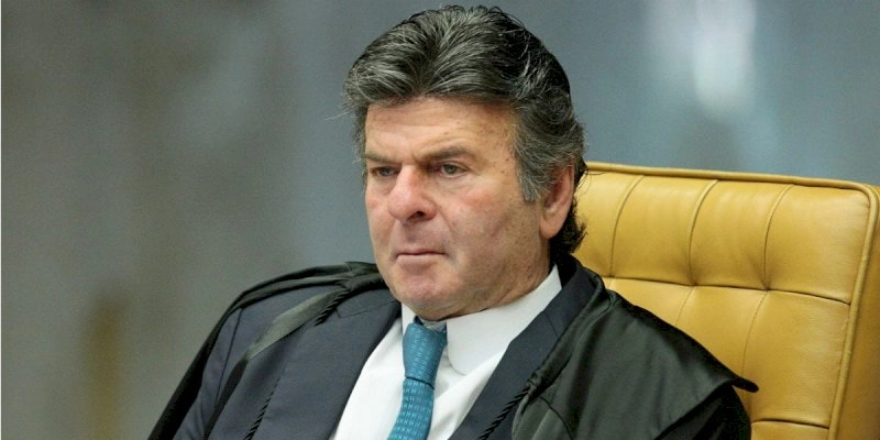 Ministros do STF se reúnem para discutir reação a Bolsonaro; Fux fará discurso nesta quarta