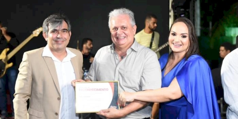 Deputado Bosco recebe da ASPOL-PB diploma de reconhecimento pela defesa dos servidores e da segurança pública