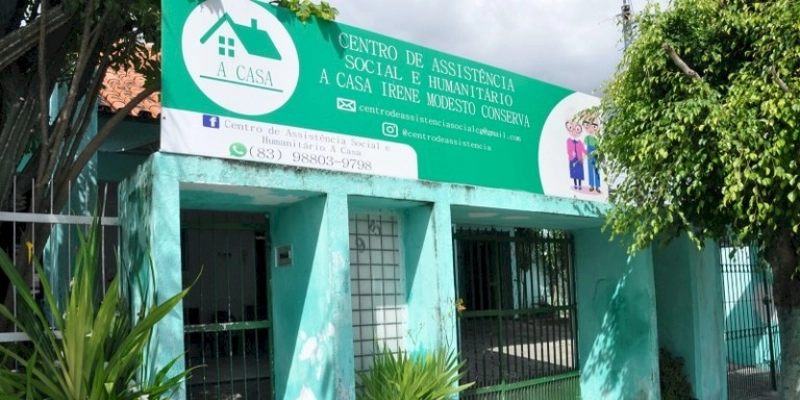 Primeira-dama do Estado visita Casa do Idoso e do Deficiente e discute ações de apoio governamental à instituição