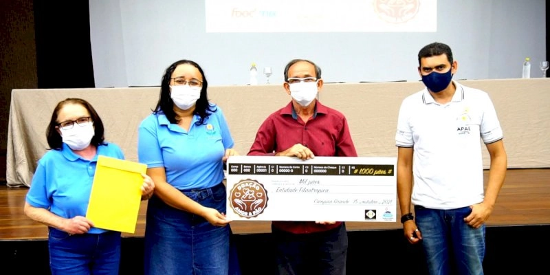 SINDIPAN - CG e ASPANEP doam 20 mil pães para entidades filantrópicas