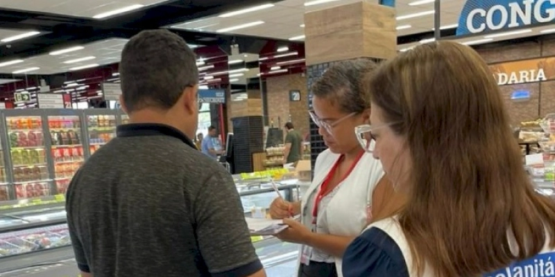 Vigilância Sanitária faz inspeções em estabelecimentos e orienta população para escolha correta do pescado
