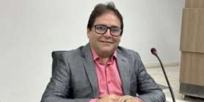 Vereador Daniel Pinto vai para a Controladoria e deixa cadeira para Odair José na Câmara de Sousa