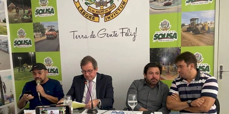 Prefeito Tyrone anuncia aumento para servidor, construção de obras, Largo da Estação, Programas Sociais, e réveillon 