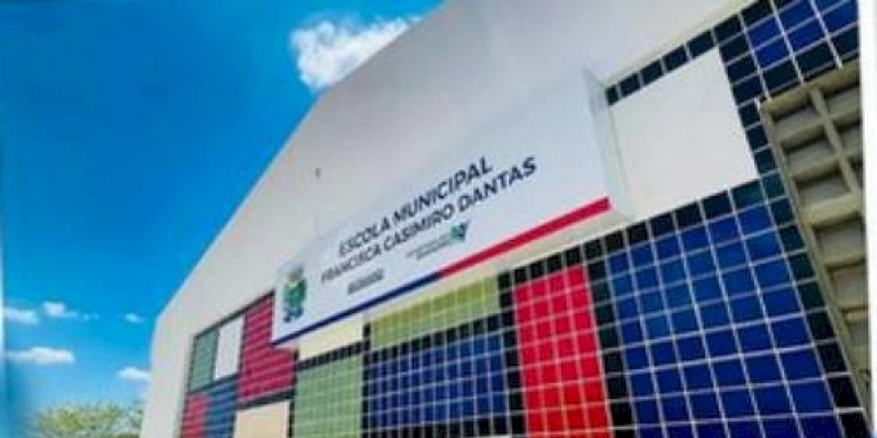Gerôncio Júnior inaugura escola em Dois Riachos, e entrega dois veículos novos para o município de São Francisco