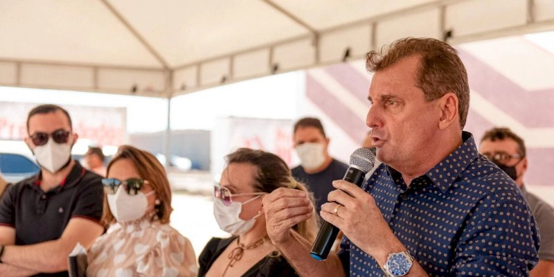 Chico Mendes assina ordem de serviço para construção da Praça da Rodoviária em São José de Piranhas 