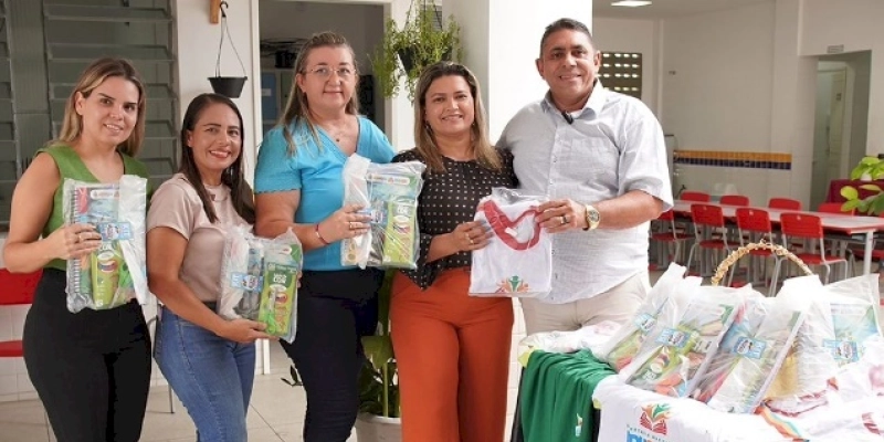 João Neto visita escolas e realiza entrega de kits escolares e fardamento para os alunos, em Aparecida 