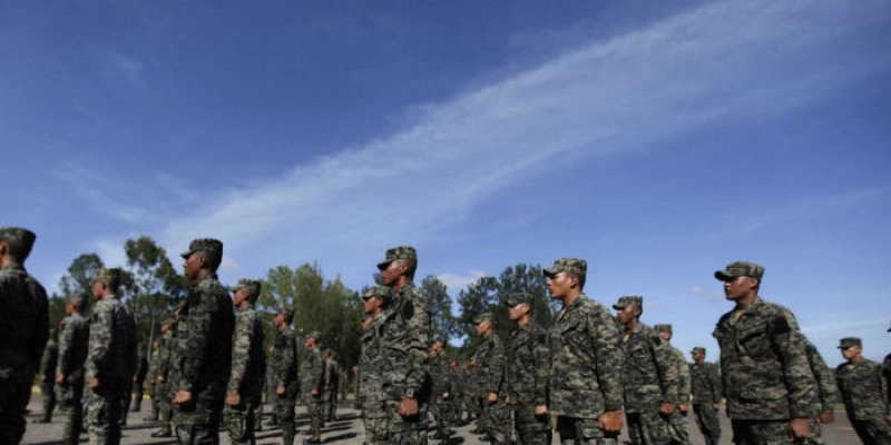 Homens transexuais precisam fazer alistamento militar, diz Ministério