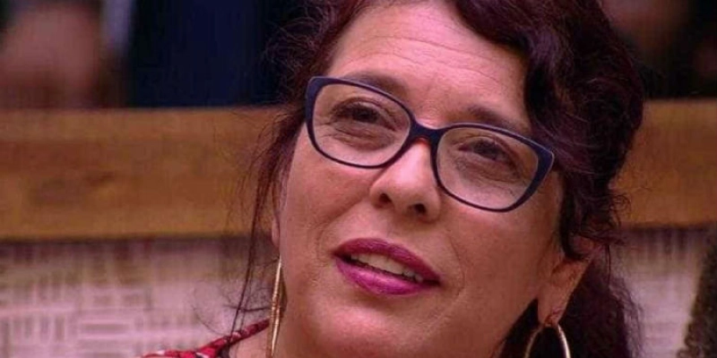 Mara é a 1ª eliminada do BBB18 e faz protesto ao vivo: 