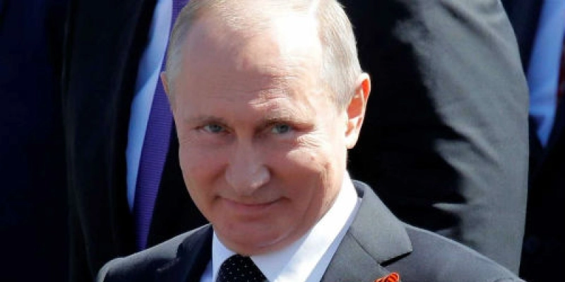 Rússia interferiu e ajudou eleição de Trump, diz novo estudo