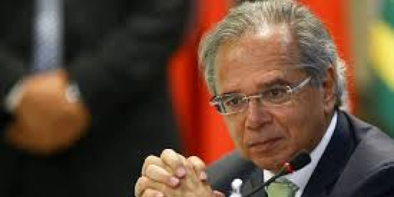 Paulo Guedes cancela viagem à Europa por motivo de saúde