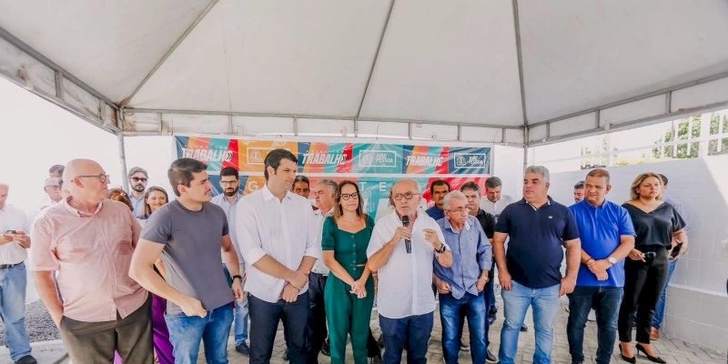 Cícero Lucena entrega obras de reestruturação da USF Ilha do Bispo