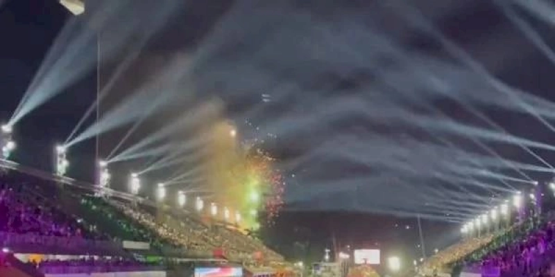 Mangueira fecha noite com enredo voltado ao protagonismo feminino