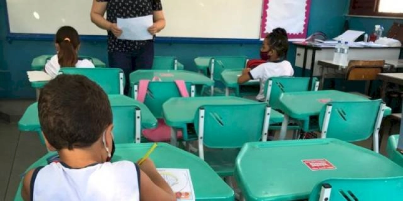 Aulas presenciais retornaram nesta segunda-feira na rede municipal de ensino em Sousa