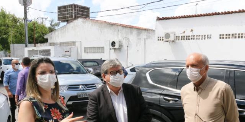 João Azevêdo anuncia que exames para diagnóstico do coronavírus passam a ser feitos na Paraíba