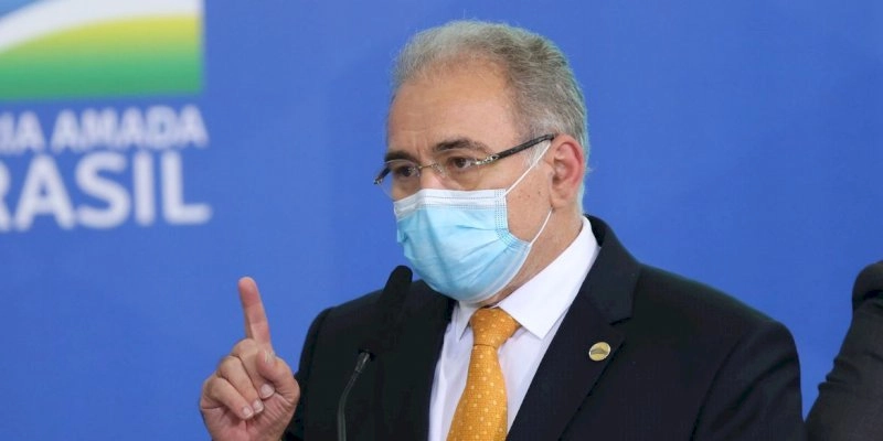 Covid-19: ministro destaca eventos adversos em adolescentes vacinados