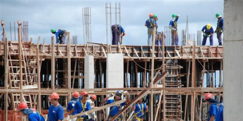 Investimentos têm alta de 2,2% no país em agosto, aponta Ipea