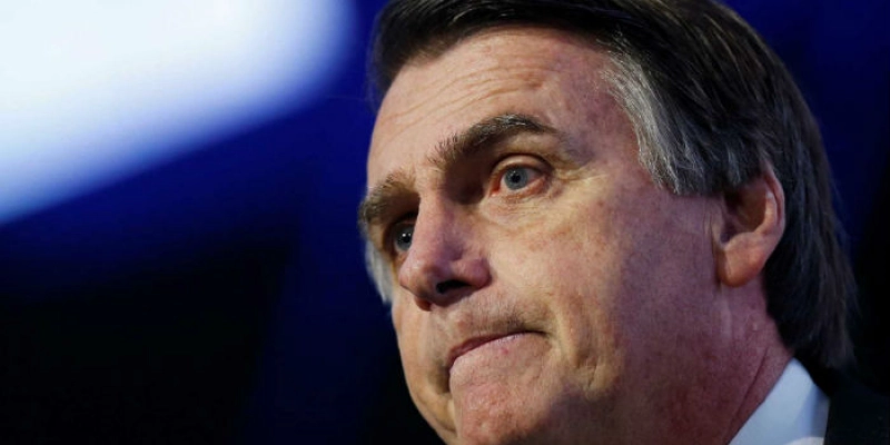 Bolsonaro precisará de cirurgia para reconstruir trânsito intestinal