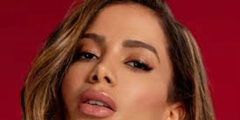 Anitta é flagrada com suposto affair em balada na Croácia