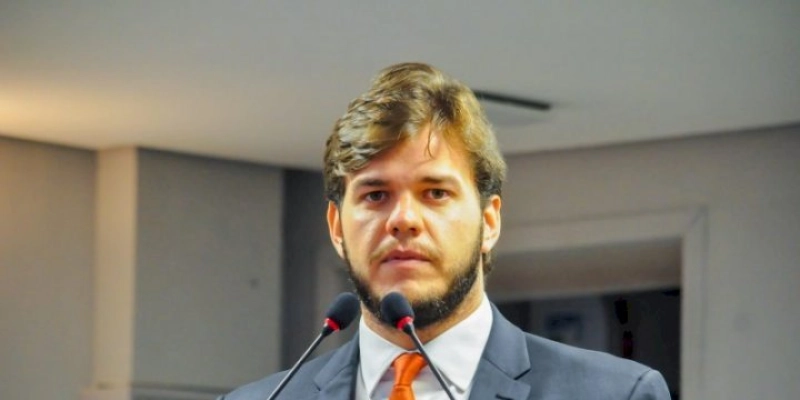 Acúmulos de cargos, e altas remunerações geram alerta do TCE ao Prefeito de Campina Grande 