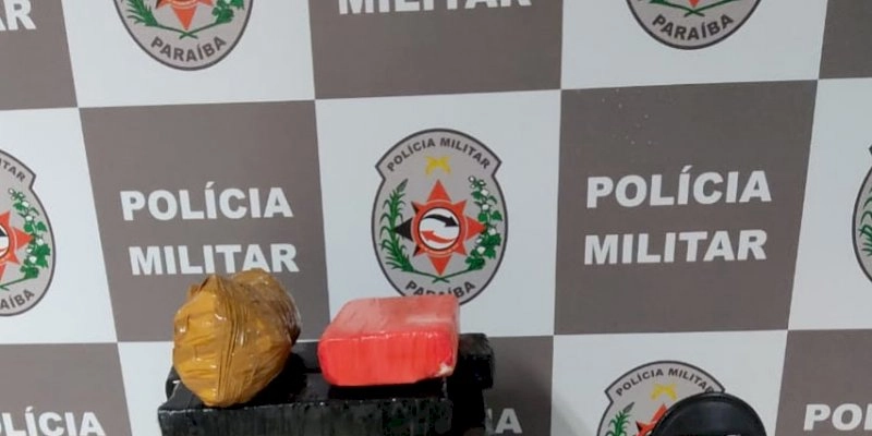 Polícia prende suspeito com pistola e acessório para aumentar o poder de fogo da arma