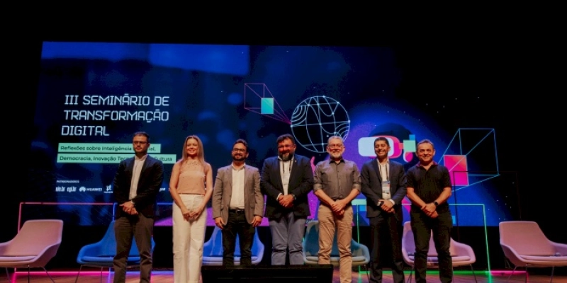 Debates sobre Inteligência Artificial e Fake News marcam abertura do Seminário de Transformação Digital