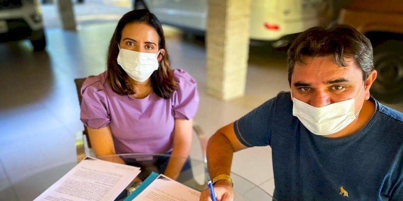 Prefeitura de Belém do Brejo do Cruz assina convênio com a Saúde Estadual por intermédio da deputada Pollyanna Dutra