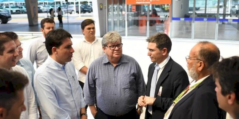 João Azevêdo e o ministro Sílvio Costa inauguram truck center e anunciam mais investimentos no Porto de Cabedelo