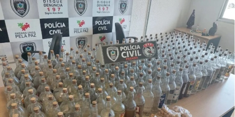Pelo menos 300 litros de loló são apreendidos pela Polícia Civil, na Paraíba 