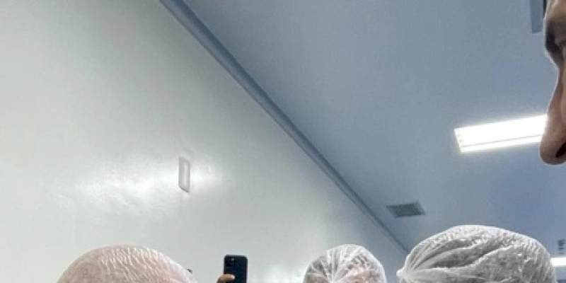 João Azevêdo prestigia inauguração de fábrica de medicamentos para atender pacientes hemofílicos com presença de Lula