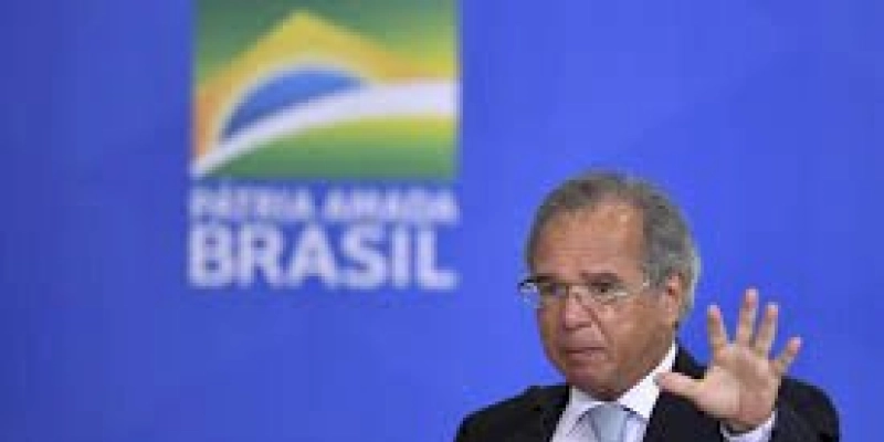 Prioridade zero é Bolsa Família de R$ 300, diz ministro